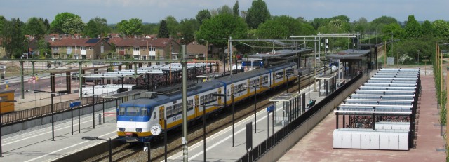 Station Elst